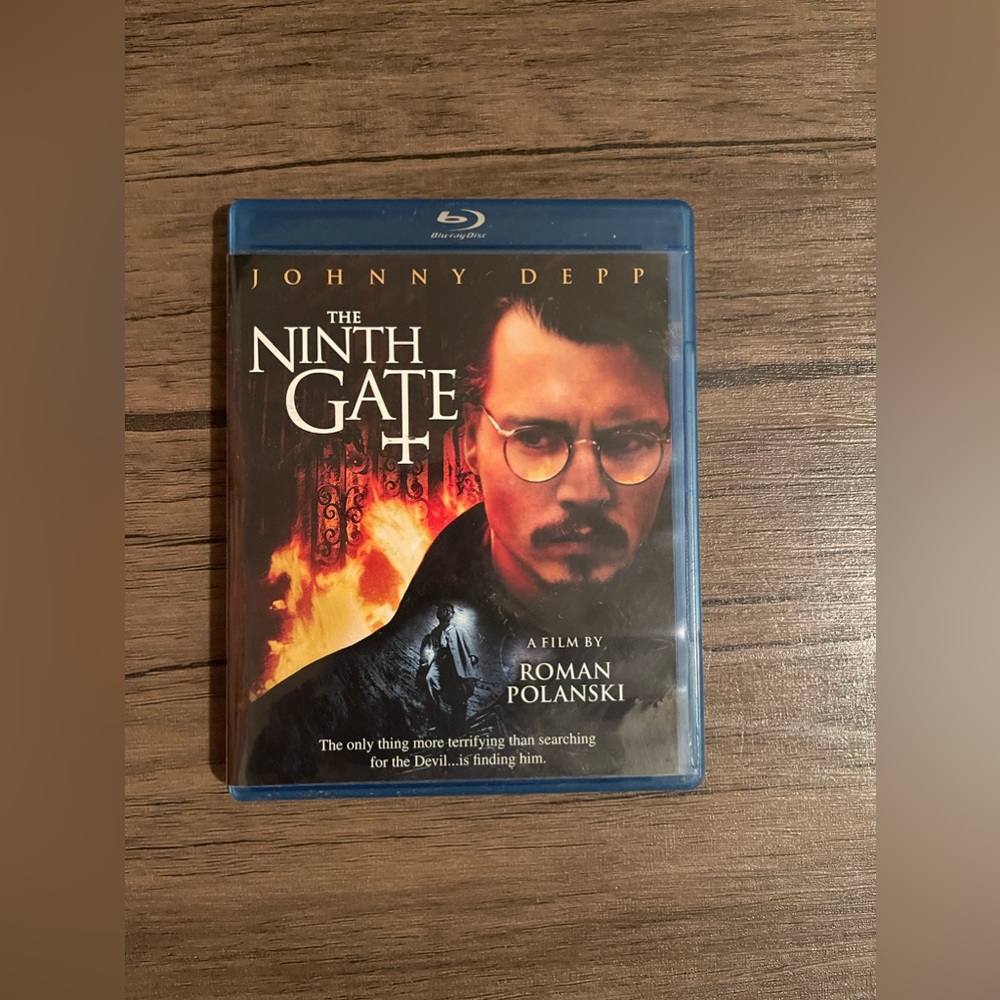 The Ninth Gate blu-ray DVD starring Johnny Depp